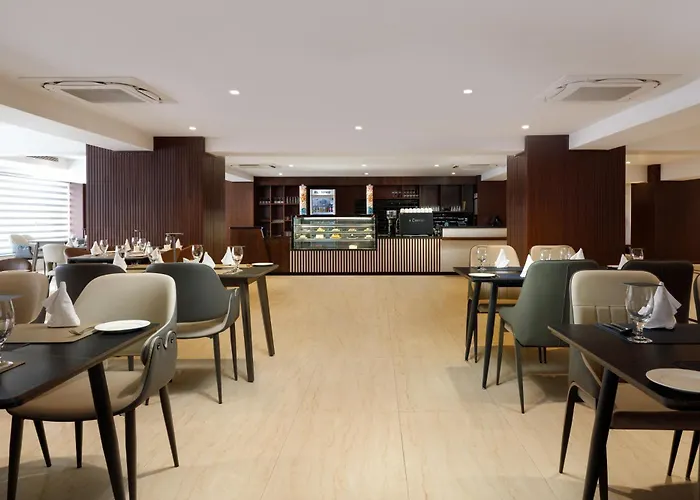 Royal Tulip Hotel 5*
