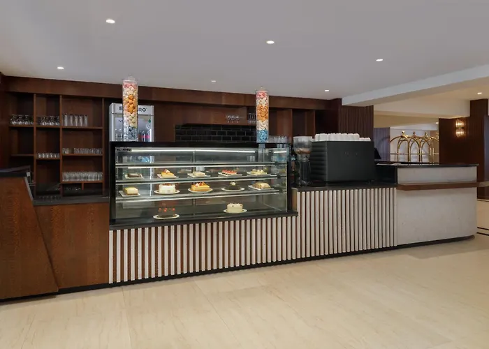 Royal Tulip Hotel 5*
