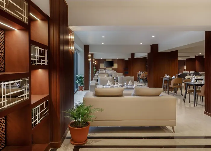 Hotel Royal Tulip